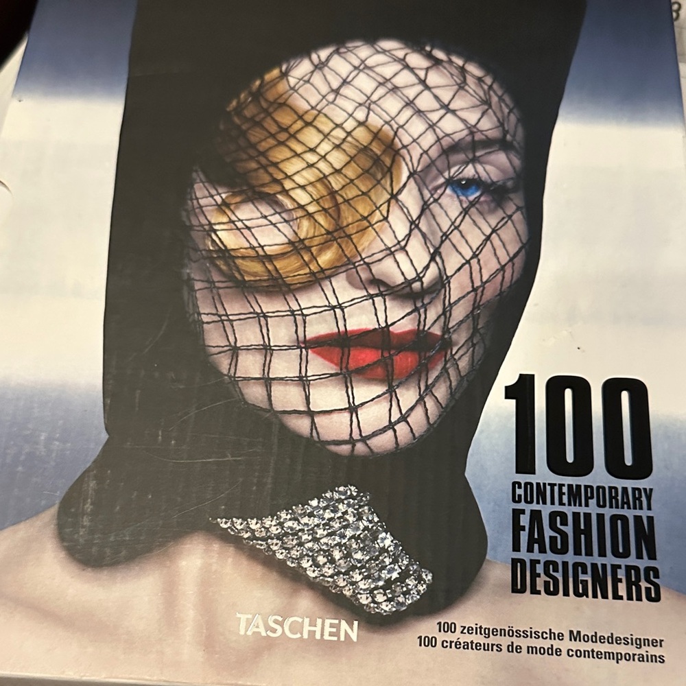 TASCHEN Fashion Designers Book 100 designers